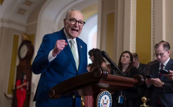 Theo phe này, Washington cần ưu tiên kiểm soát căng thẳng thay vì tiếp tục mở rộng chiến dịch quân sự.