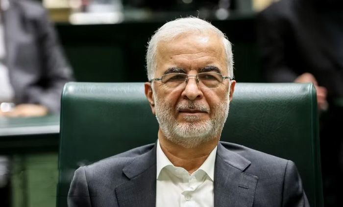 Bộ trưởng Nội vụ Iran Eskandar Momeni cũng đề nghị Pakistan tiếp tục đảm nhận vai trò trung gian hòa giải giữa các bên.