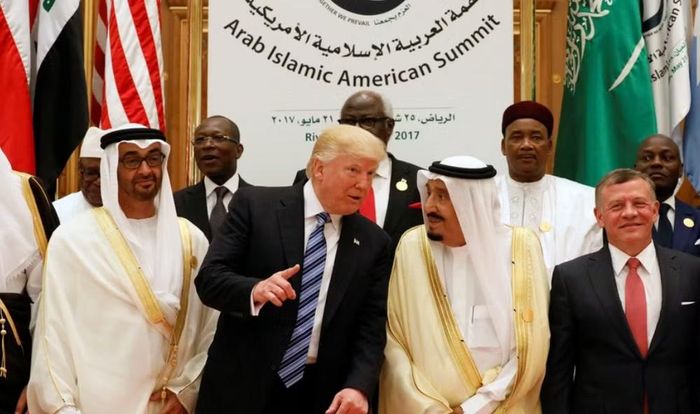 Động thái khiến lãnh đạo nhiều nước vùng Vịnh nhanh chóng liên lạc với ông Trump để thuyết phục ông từ bỏ kế hoạch.