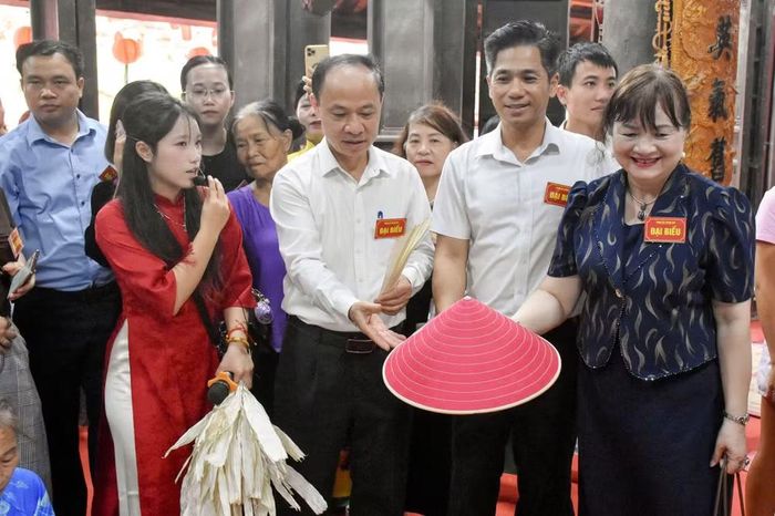 Phó Giám đốc Sở Giáo dục và Đào tạo Hà Nội Nguyễn Quang Tuấn cho biết, việc ra mắt trung tâm học tập cộng đồng điểm nhằm hiện thực hóa Chương trình hành động số 05-CTr/TU của Thành ủy Hà Nội thực hiện Nghị quyết số 71-NQ/TW của Bộ Chính trị về đột phá phát triển giáo dục và đào tạo.