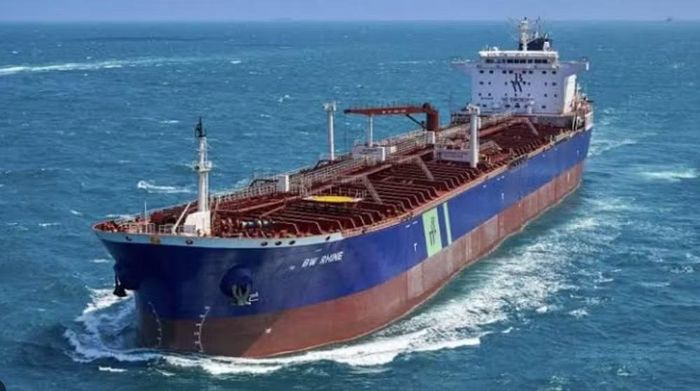Ngay cả khi Houthi không phong tỏa hoàn toàn Bab el-Mandeb, nguy cơ bị tấn công cũng đủ khiến nhiều hãng vận tải thay đổi hải trình.