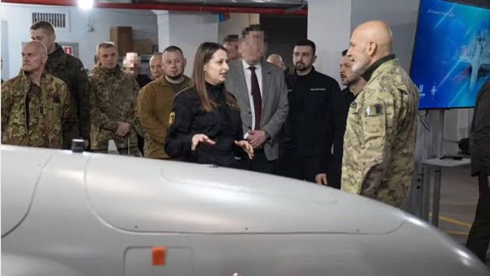 Việc chuyển đổi từ UAV cảm tử sang nền tảng mang vũ khí dẫn đường chính xác được đánh giá là bước thay đổi lớn về khái niệm tác chiến.