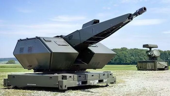 Nhưng cũng cần lưu ý, phiên bản pháo phòng không tiên tiến đặt cố định có tên Skynex vừa qua đã có màn thể hiện thất vọng trước tên lửa hành trình Nga, cho nên chưa có gì đảm bảo Skyranger 35 sẽ dễ dàng bắn hạ tên lửa Banderol như những gì Kyiv kỳ vọng.