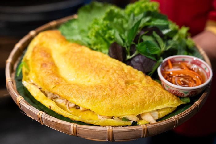  Bánh xèo được phục vụ tại một nhà hàng ở phường Sài Gòn, TP.HCM, tháng 9/2025. Ảnh: Linh Huỳnh. 
