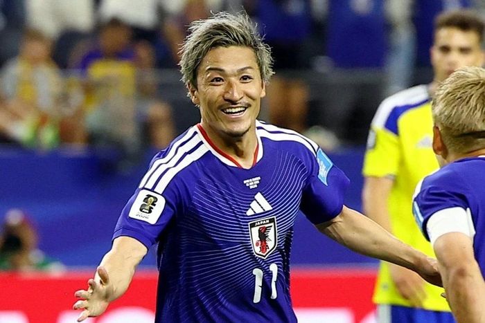 Maeda đến Premier League chơi bóng. Ảnh: Reuters.