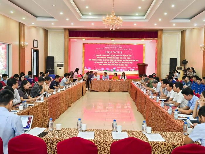 Quang cảnh hội nghị