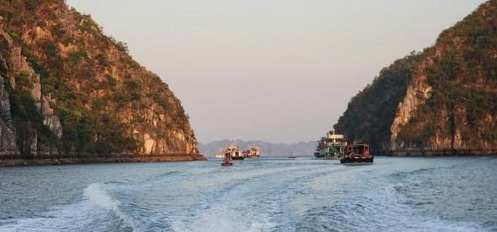 Vịnh Lan Hạ, Cát Bà, Hải Phòng. Ảnh: Vĩnh Quân