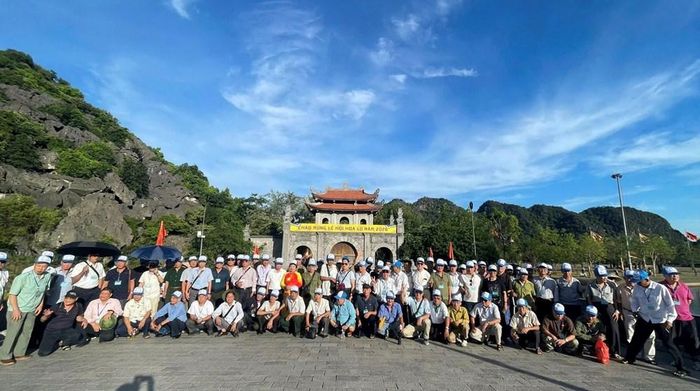 Sự hiện diện của các thương binh, bệnh binh và người có công tại Cố đô Hoa Lư là nhịp cầu nối liền quá khứ và hiện tại