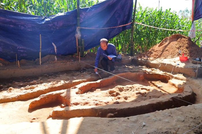 Lò nung ngói có niên đại khoảng thế kỷ II - III được phát lộ trong đợt khai quật