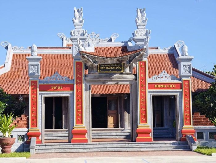 Nhiều ngôi chùa cổ trên các đảo ở đặc khu Trường Sa là những "cột mốc" tâm linh sừng sững hiên ngang giữa biển trời bao la