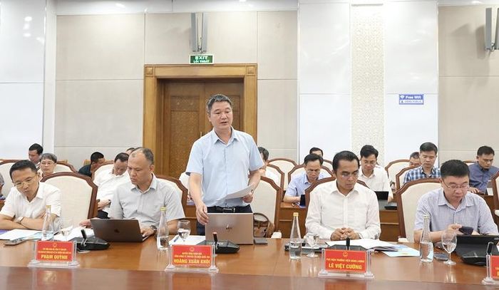 Quyền Tổng giám đốc EVNNPT Hoàng Xuân Khôi nêu loạt kiến nghị với UBND tỉnh Quảng Ninh nhằm tháo gỡ khó khăn, đẩy nhanh tiến độ các dự án truyền tải điện trên địa bàn - Ảnh: EVNNPT