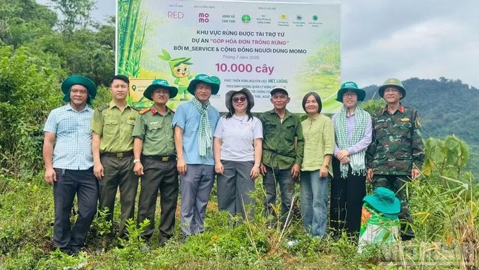 Các doanh nghiệp hỗ trợ tạo sinh kế bền vững cho bà con nhân dân địa phương.