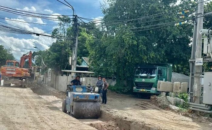 Đến ngày 22/7, nhà thầu đã cơ bản hoàn thành cải tạo phân đoạn Km194+616-Km195+153/QL.12 (ngoài phạm vi nút giao).