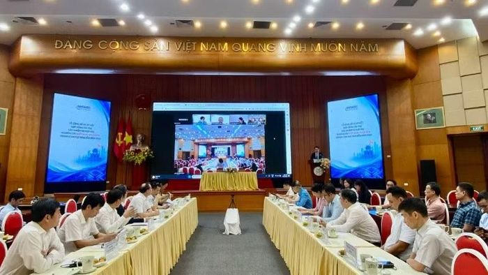 Lễ công bố kết quả tuyển chọn và ký kết hợp đồng tài trợ 5 nhiệm vụ hợp tác nghiên cứu Việt Nam-Nhật Bản. (Ảnh: BÍCH LIÊN)