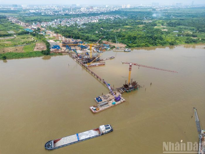 Điểm cuối của dự án kết nối với phố Nguyễn Sơn (phường Long Biên và phường Bồ Đề).