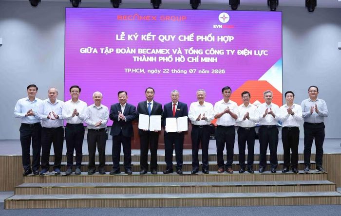 Lãnh đạo hai đơn vị tại lễ ký kết quy chế phối hợp.