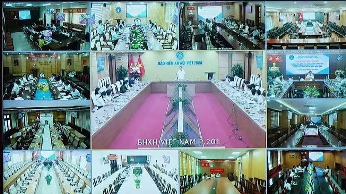 Hội nghị kết nối tới các điểm cầu của bảo hiểm xã hội tỉnh, thành phố và bảo hiểm xã hội cơ sở.