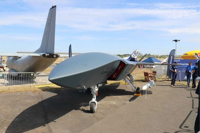 Boeing lần đầu giới thiệu MQ-28 Ghost Bat tại châu Âu. Ảnh: Army Recognition