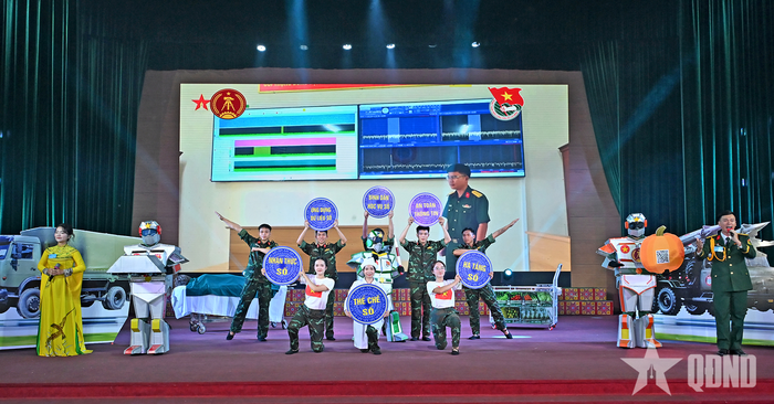 Đội tuyên truyền viên trẻ Cục Hậu cần - Kỹ thuật mang đến hội thi khát vọng của tuổi trẻ trong ứng dụng khoa học công nghệ, chuyển đổi số vào bảo đảm công tác hậu cần, kỹ thuật. 