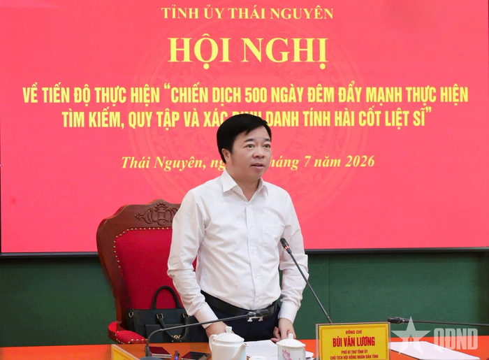 Đồng chí Bùi Văn Lương, Phó bí thư Tỉnh ủy, Chủ tịch HĐND tỉnh Thái Nguyên chủ trì hội nghị.