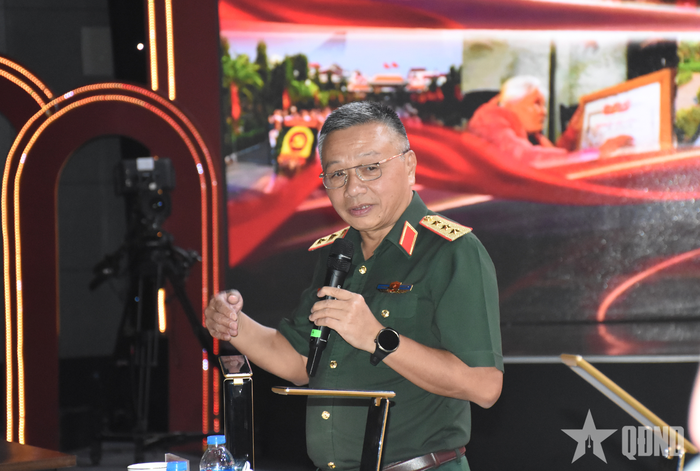 Thượng tướng Lê Quang Minh phát biểu tại chương trình tổng duyệt.