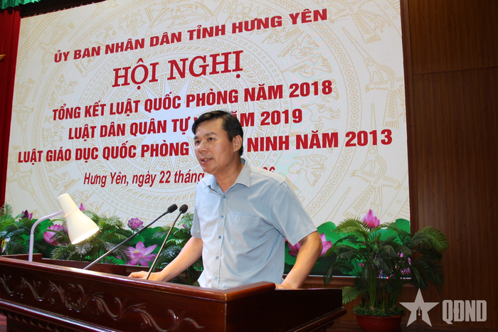  Đồng chí Nguyễn Lê Huy, Phó chủ tịch Thường trực UBND tỉnh Hưng Yên phát biểu tại hội nghị. 