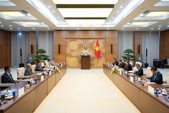 Quang cảnh buổi tiếp. Ảnh: VIẾT CHUNG