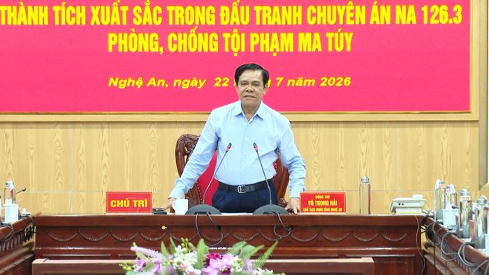Đồng chí Võ Trọng Hải, Phó Bí thư Tỉnh ủy, Chủ tịch UBND tỉnh Nghệ An phát biểu tại buổi trao thưởng