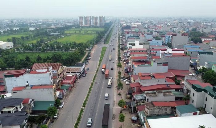 Quốc lộ 18 (QL18) chạy qua địa bàn phường Phương Liễu (tỉnh Bắc Ninh) là một trong những tuyến giao thương huyết mạch quan trọng bậc nhất của khu vực, kết nối Bắc Ninh với Hà Nội, Quảng Ninh và các cửa khẩu quốc tế.