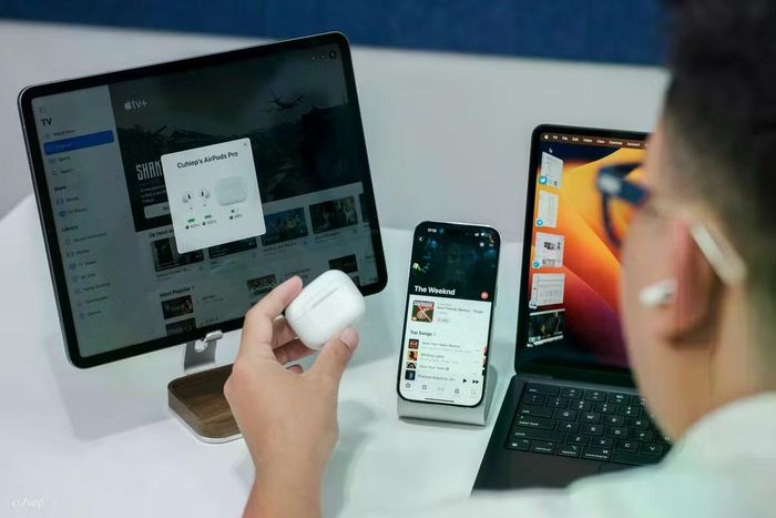Hệ sinh thái Apple mang lại trải nghiệm làm việc liền mạch giữa nhiều thiết bị.