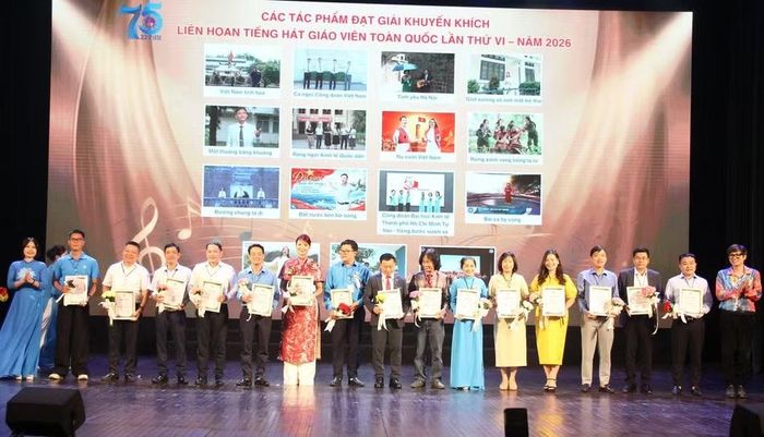 Vinh danh những tác phẩm đoạt giải Khuyến khích.