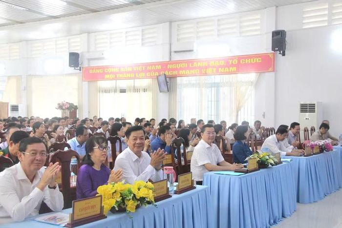Đại biểu tham dự Hội nghị.