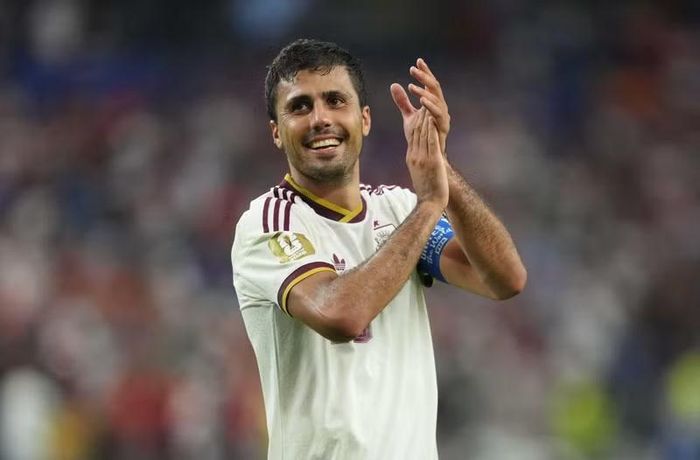 Tiền vệ Rodri: Sau mùa giải bị chấn thương hành hạ, cầu thủ Man City trở lại với phong độ cao nhất và giành danh hiệu Cầu thủ hay nhất giải. Rodri là trung tâm giúp Tây Ban Nha nối tiếp chức vô địch EURO 2024 bằng Cúp vàng thế giới. Ảnh: AFP.