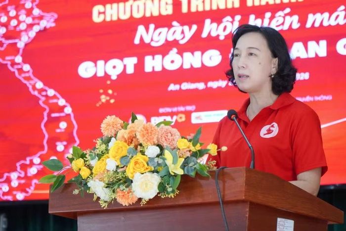 Bà Nguyễn Thị Minh Thúy, Phó Chủ tịch UBND tỉnh An Giang, phát biểu tại buổi lễ.
