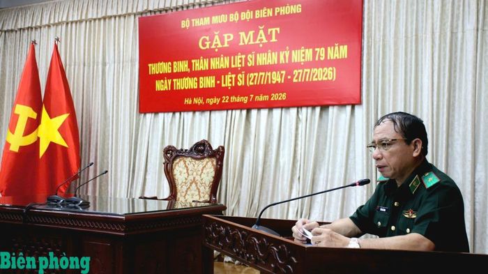 Thiếu tướng Trần Hải Bình, Bí thư Đảng ủy, Phó Tham mưu trưởng Bộ đội Biên phòng phát biểu tại buổi gặp mặt. Ảnh: Lương Linh