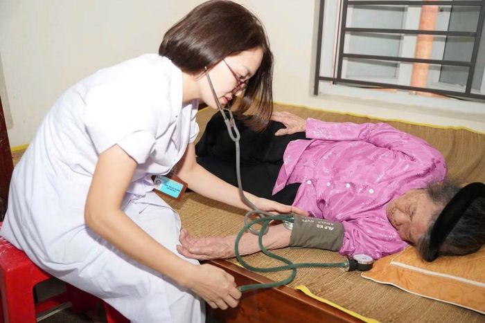 Tỉnh Đoàn Thanh Hóa cũng liên hệ cán bộ y tế trên địa bàn kiểm tra sức khỏe cho Mẹ Việt Nam Anh hùng. Theo đại diện Tỉnh Đoàn Thanh Hóa, chương trình đã lan tỏa giá trị nhân văn sâu sắc, góp phần tạo nên một ngày kỷ niệm đầy ý nghĩa, ấm áp, tràn đầy yêu thương với các gia đình Mẹ Việt Nam anh hùng và chính sách.