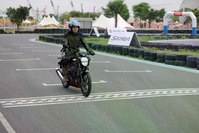 Các mẫu xe số thể thao vẫn có tệp khách hàng trung thành, giúp duy trì doanh số ổn định. Ảnh: Suzuki Việt Nam.