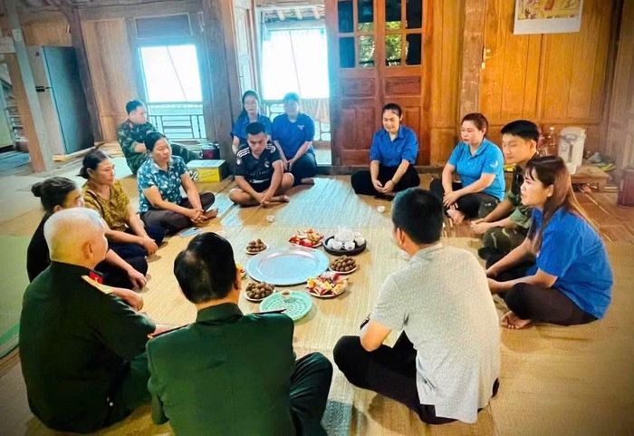 Những bữa cơm giản dị, phần quà nghĩa tình cùng những lời thăm hỏi chân thành đã góp phần sưởi ấm các gia đình chính sách, đồng thời lan tỏa sâu rộng truyền thống "đền ơn đáp nghĩa", "uống nước nhớ nguồn", khẳng định vai trò xung kích, tình nguyện của tuổi trẻ trong công tác chăm lo người có công và giáo dục truyền thống cách mạng cho thế hệ hôm nay.