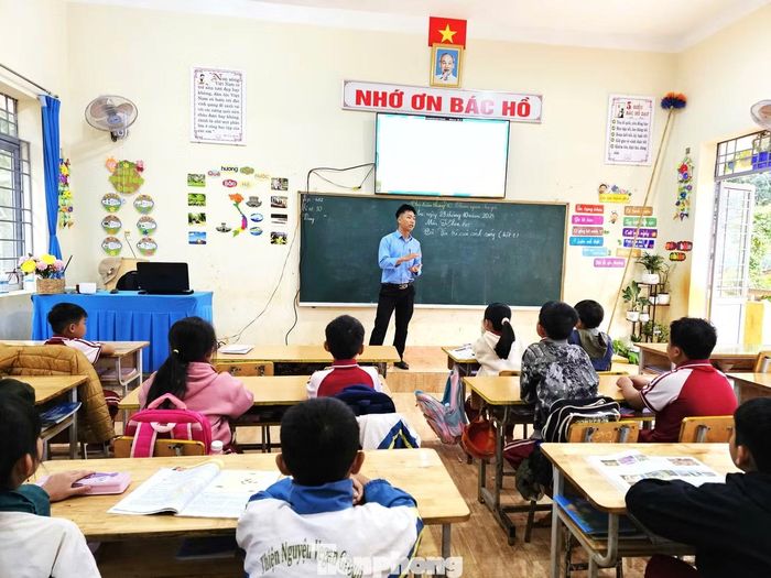 Sắp xếp trường, lớp để tinh gọn đầu mối, không thay đổi nơi học của học sinh.