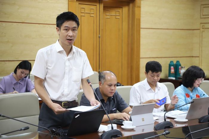 Thảo luận, góp ý và trao đổi của các đại biểu.