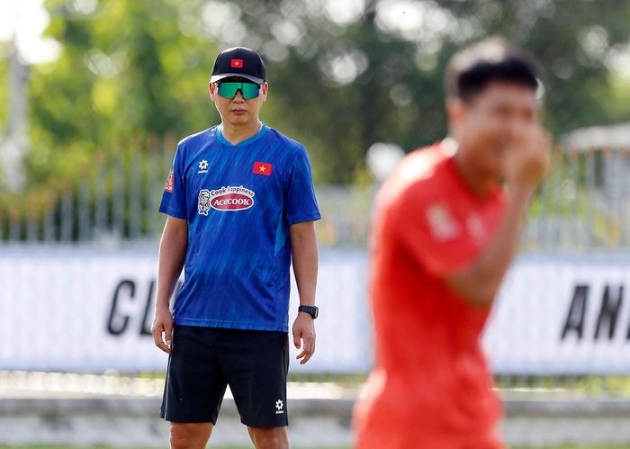 HLV Kim Sang Sik đã tạm xong việc