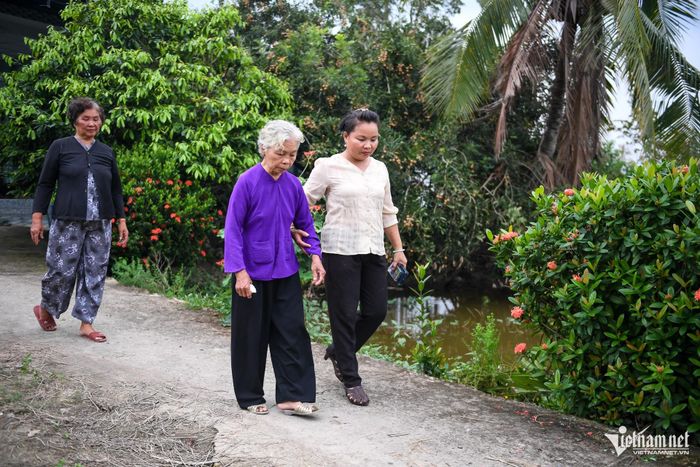 Gia đình và Tổ quốc chưa bao giờ lãng quên người liệt sĩ tên Quên. Ảnh: Nguyễn Huế