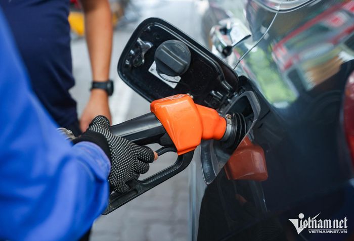 Giá xăng dầu trong nước sắp có giá mới. Ảnh: Thạch Thảo
