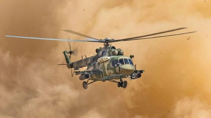 Trực thăng Mi-8AMTSh của Nga được trang bị hệ thống tác chiến điện tử để bảo vệ khỏi máy bay không người lái. Ảnh: Bộ Quốc phòng Nga / t.me/mod_russia/voennoedelo.com