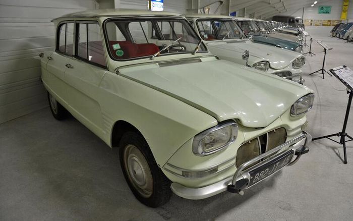 Citroën Ami 6 đời 1963.