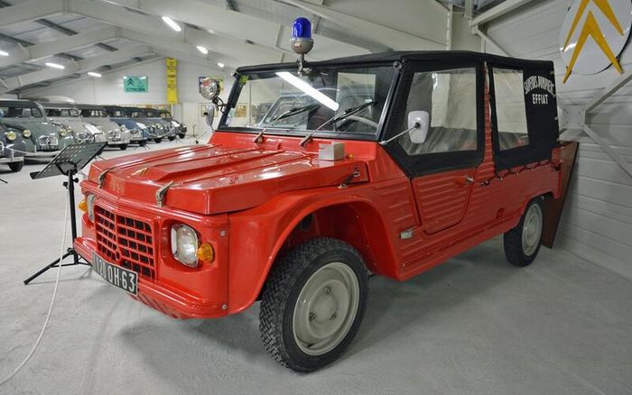 Citroën Mehari đời 1972.