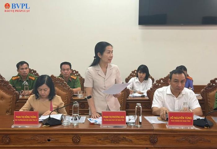  Lãnh đạo Ban pháp chế HDND tỉnh Đắk Lắk phát biểu tại buổi làm việc.