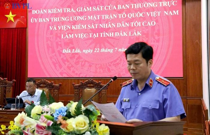  Đồng chí Lại Anh Tuấn, Vụ trưởng Vụ kiểm sát giam giữ và thi hành án hình sự (Vụ 8), VKSND tối cao công bố quyết định kiểm tra, giám sát việc chấp hành pháp luật trong công tác tạm giữ, tạm giam và thi hành án hình sự năm 2026 tại tỉnh Đắk Lắk.