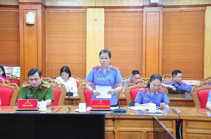  Đồng chí Hồ Ngọc Bích, Phó Viện trưởng VKSND tỉnh trình bày nội dung Quy chế phối hợp.