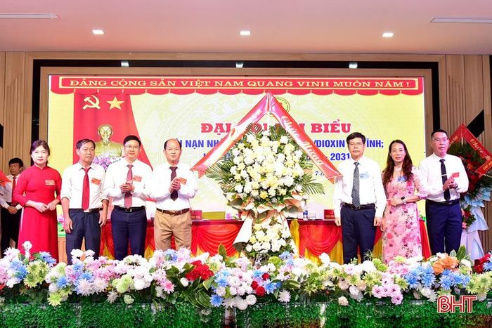 Lãnh đạo Hội Nạn nhân chất độc da cam/dioxin Việt Nam...